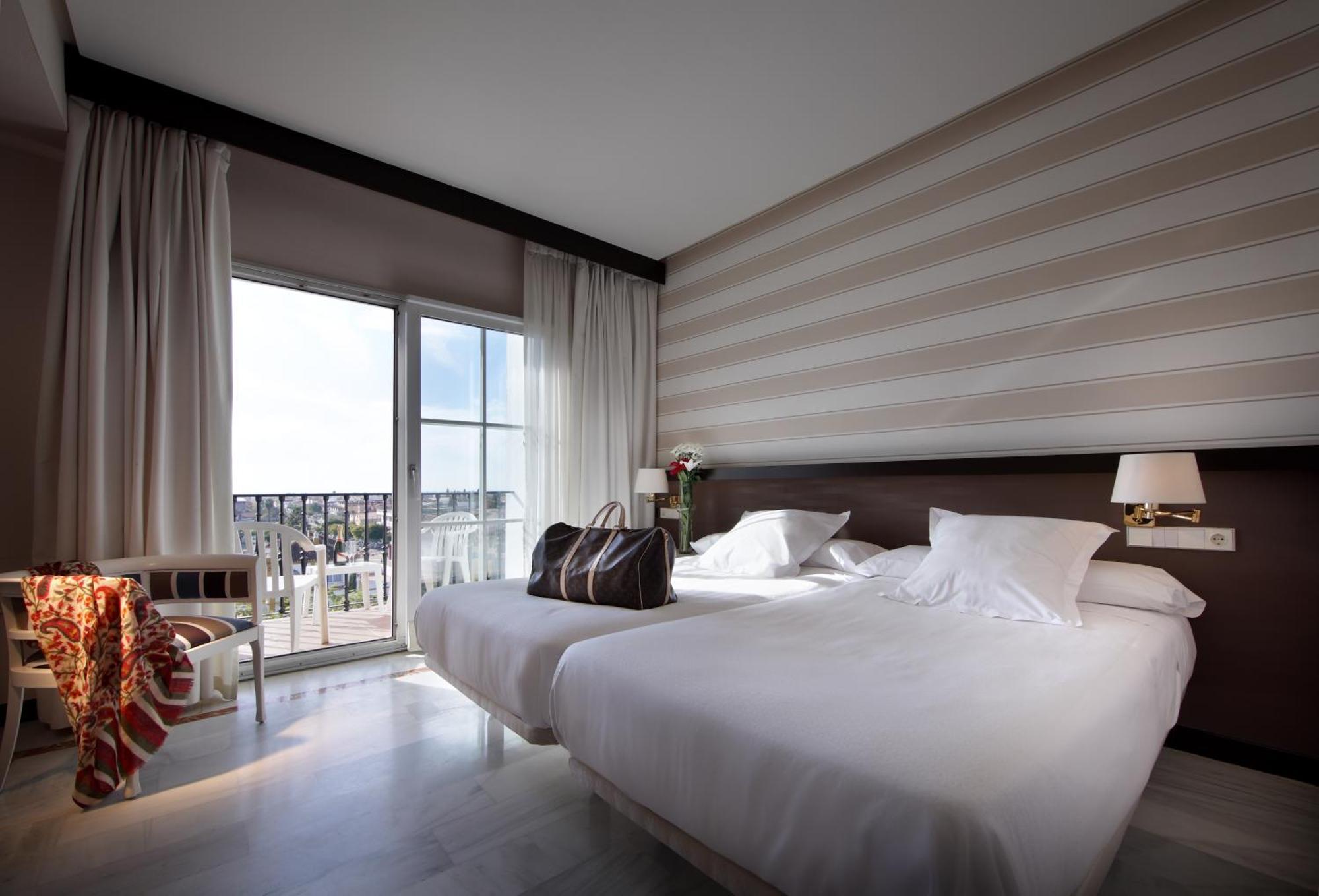 Hotel Abades Бенакасон Экстерьер фото